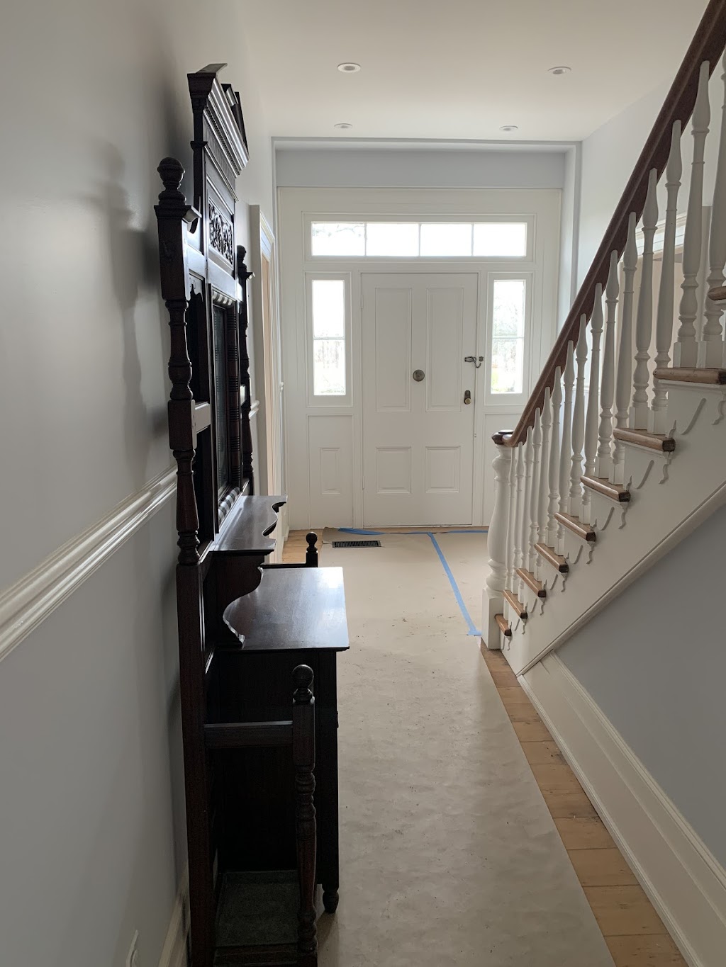 Moreira painting | Montcalm Ave, Toronto, ON M6E 5A6, Canada | Phone: (416) 859-4114