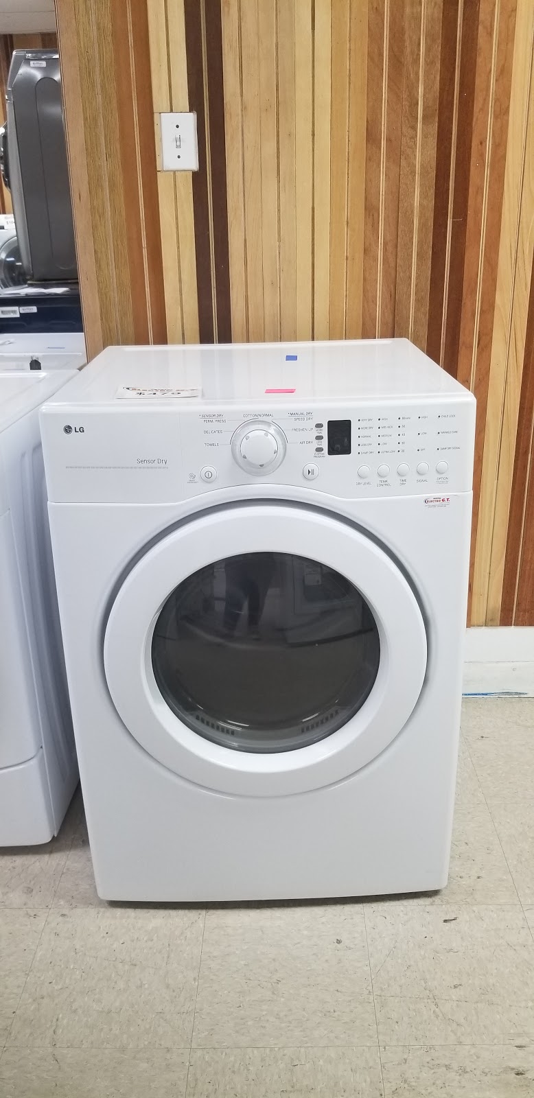 Crystal Électroménagers | 2440 Boul Industriel, Laval, QC H7S 2G7, Canada | Phone: (450) 967-8848