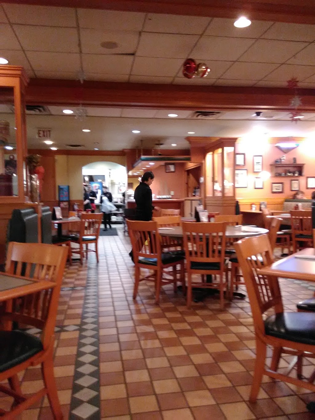 Swiss Chalet | 400 Simcoe St, Tillsonburg, ON N4G 4X1, Canada | Phone: (519) 688-4857