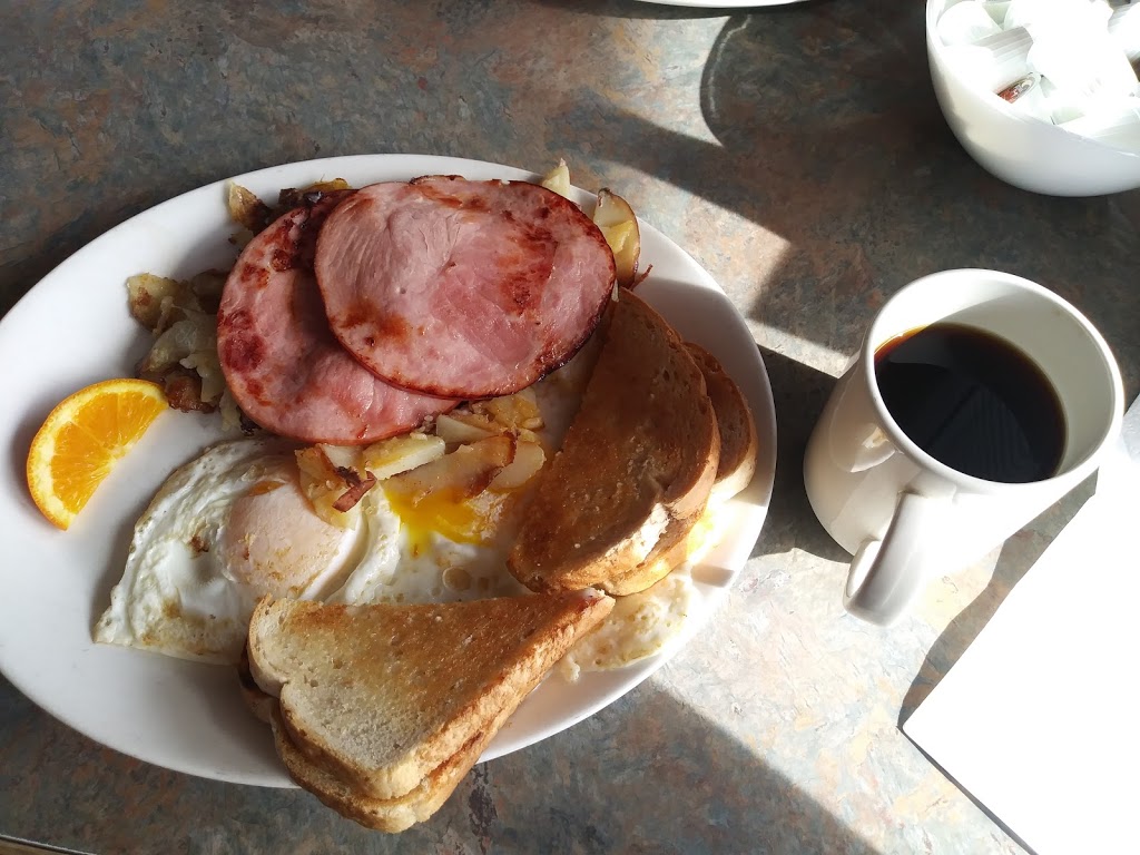 Headingley Grill Restaurant and Catering | 180 Bridge Rd, Headingley, MB R4H 1G6, Canada | Phone: (204) 889-3023
