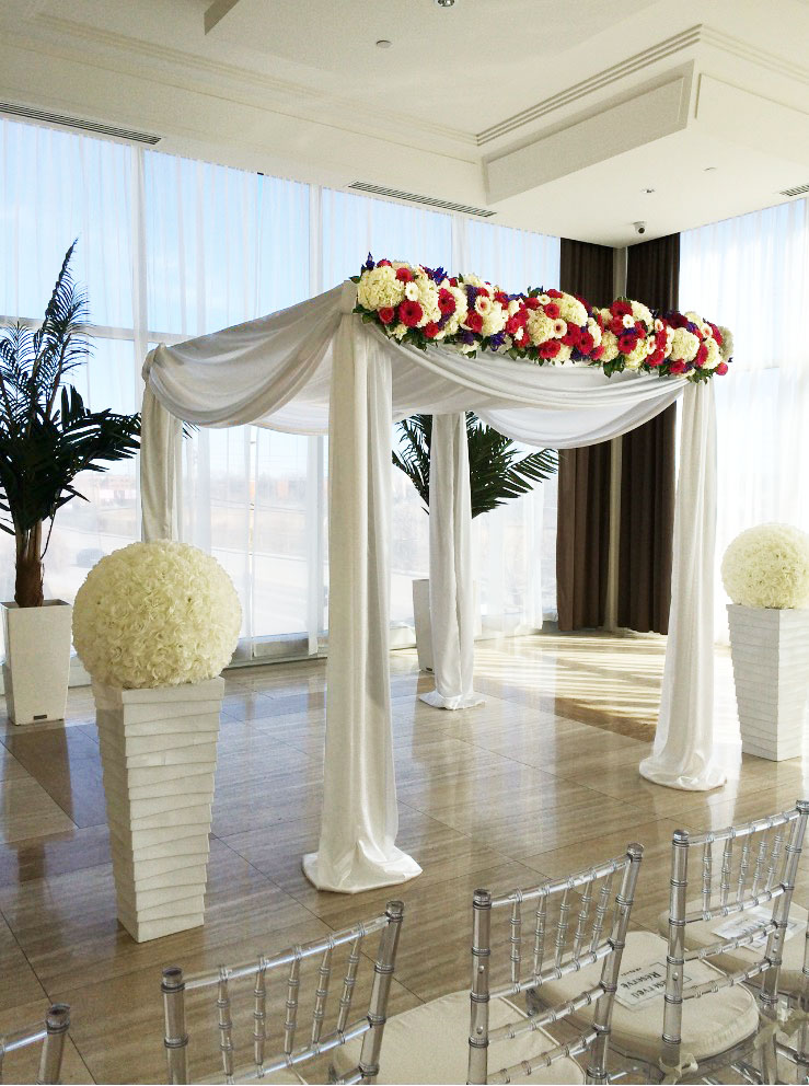 Edgewood Florist | 675 Rue Notre Dame, Lachine, QC H8S 2B3, Canada | Phone: (514) 484-2333