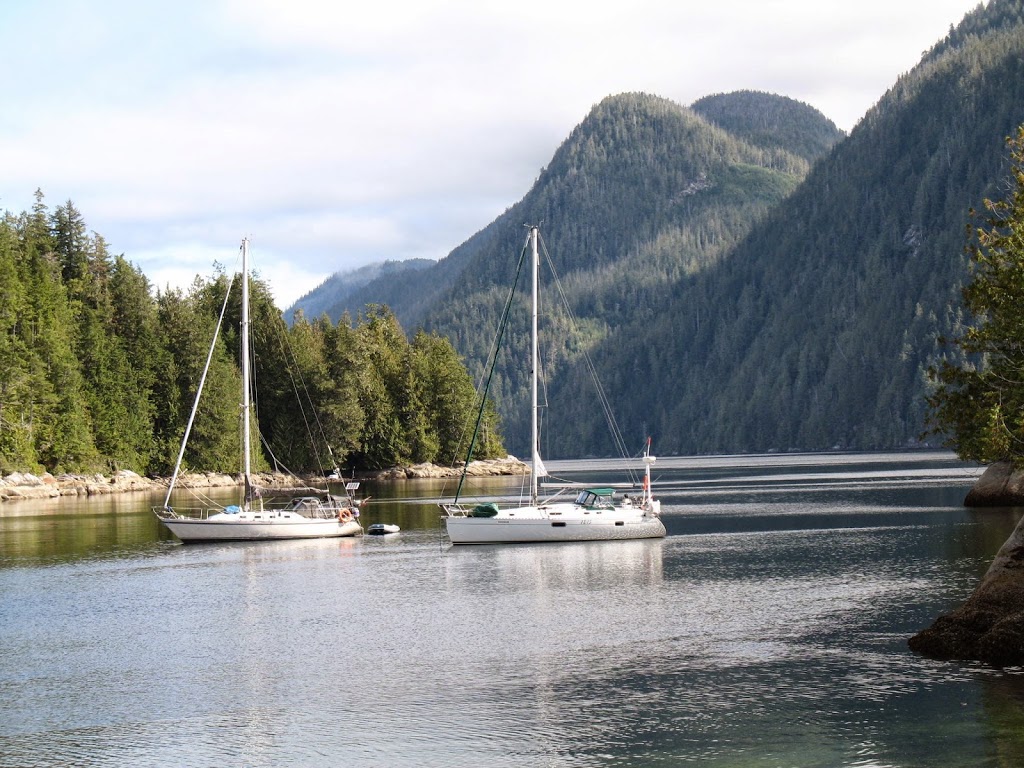 Blackfish Sailing Adventures | 1327 Beach Dr, Victoria, BC V8S 2N6, Canada | Phone: (250) 744-0409