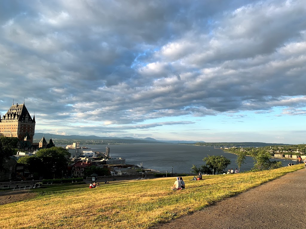 Le Truck de lÎle | 6985 Chemin Royal, Saint-Laurent-de-lÎle-dOrléans, QC G0A 3Z0, Canada | Phone: (418) 991-0578
