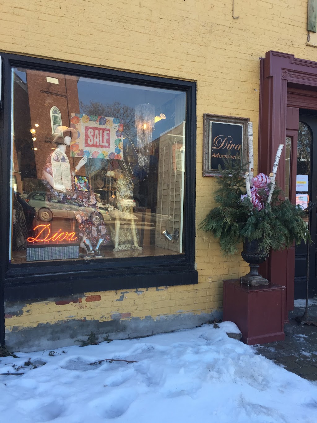Diva Adornments | 271 Bloomfield Main St, Bloomfield, ON K0K 1G0, Canada | Phone: (613) 393-5005