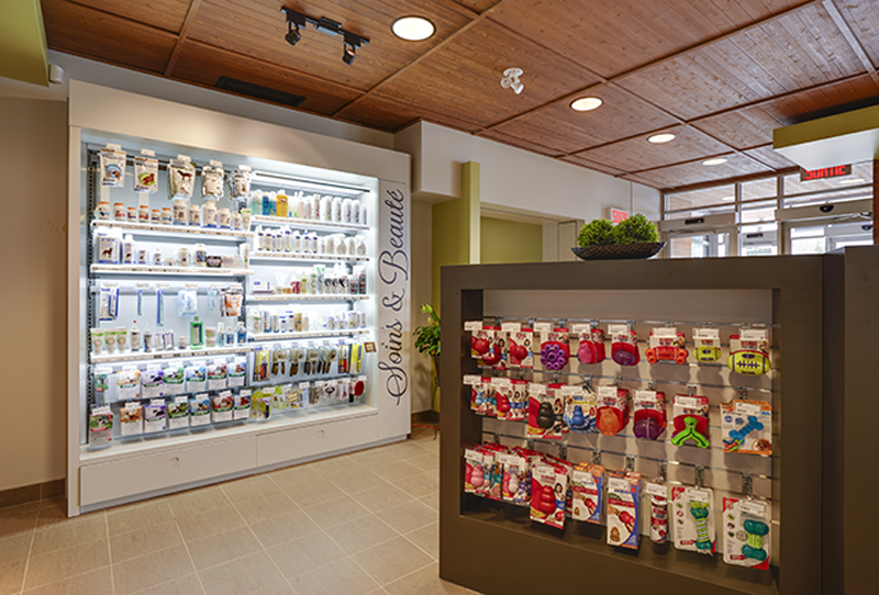 Carrefour Santé Animale | 4600 Boulevard Industriel, Sherbrooke, QC J1L 2S8, Canada | Phone: (819) 562-4448