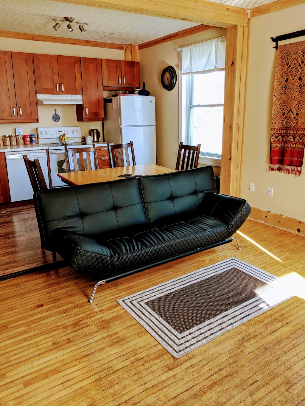23Maple.com B&B | 23 Maple Ave #1320, Haliburton, ON K0M 1S0, Canada | Phone: (855) 457-2323