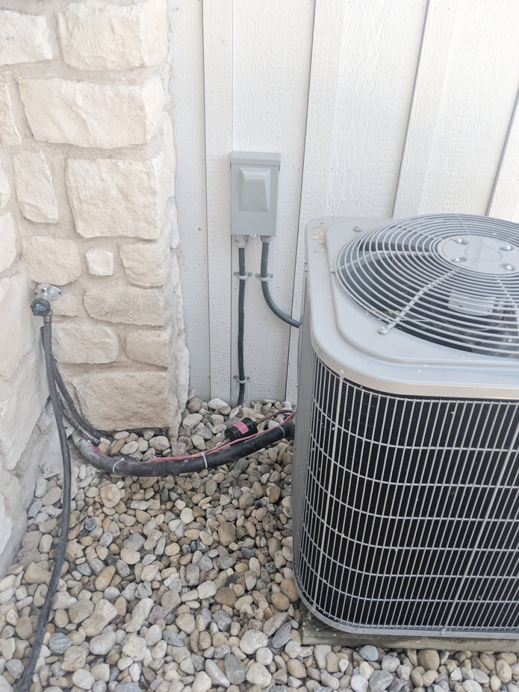 L&C Electric | 22 Lilac St, Mitchell, MB R5G 1H2, Canada | Phone: (204) 392-3105