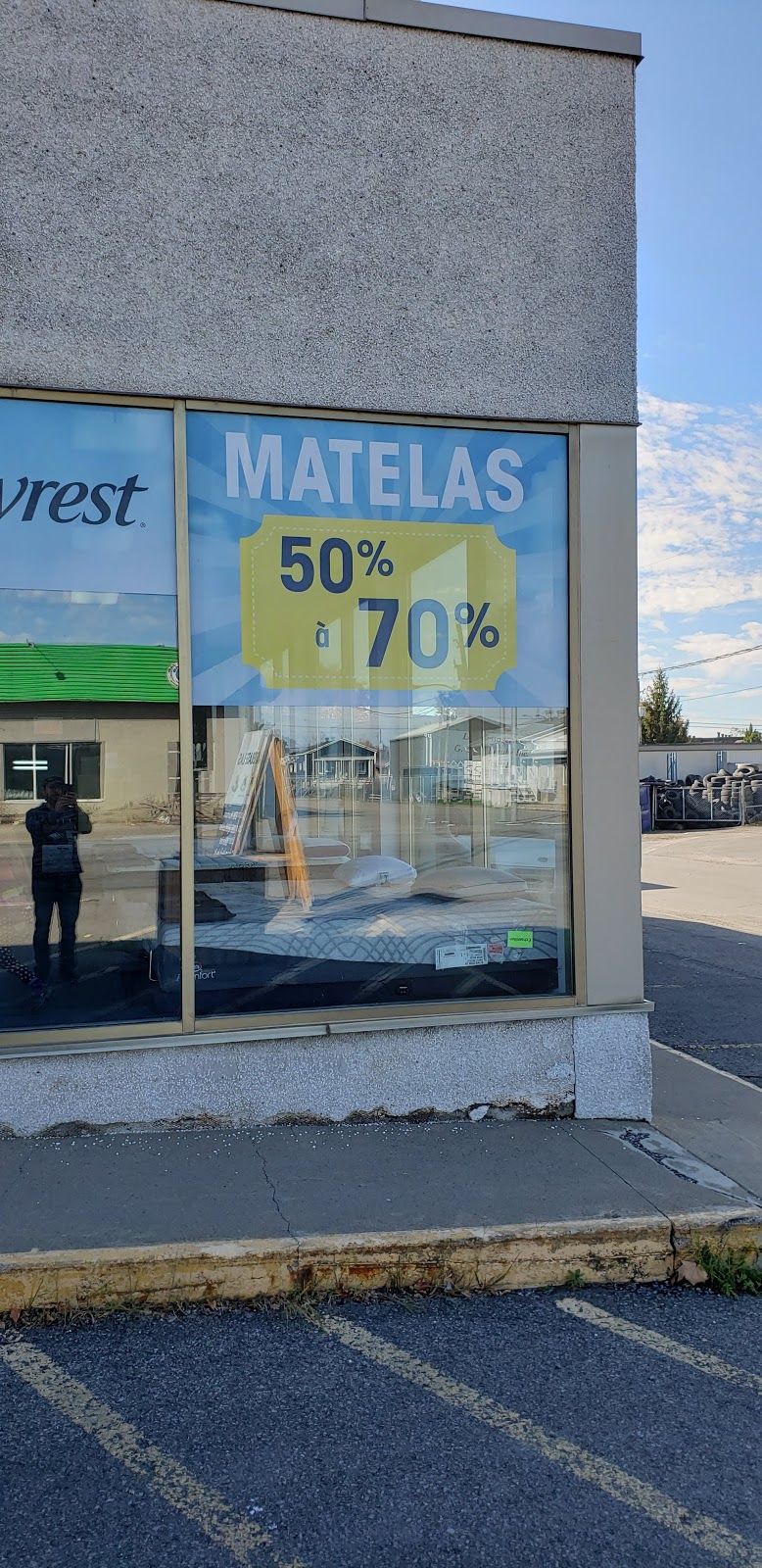 Matelas à Prix Fou - Saint-Jérôme - Magasin de matelas | 850 Boulevard des Laurentides, Saint-Jérôme, QC J7Z 4N1, Canada | Phone: (450) 438-5329