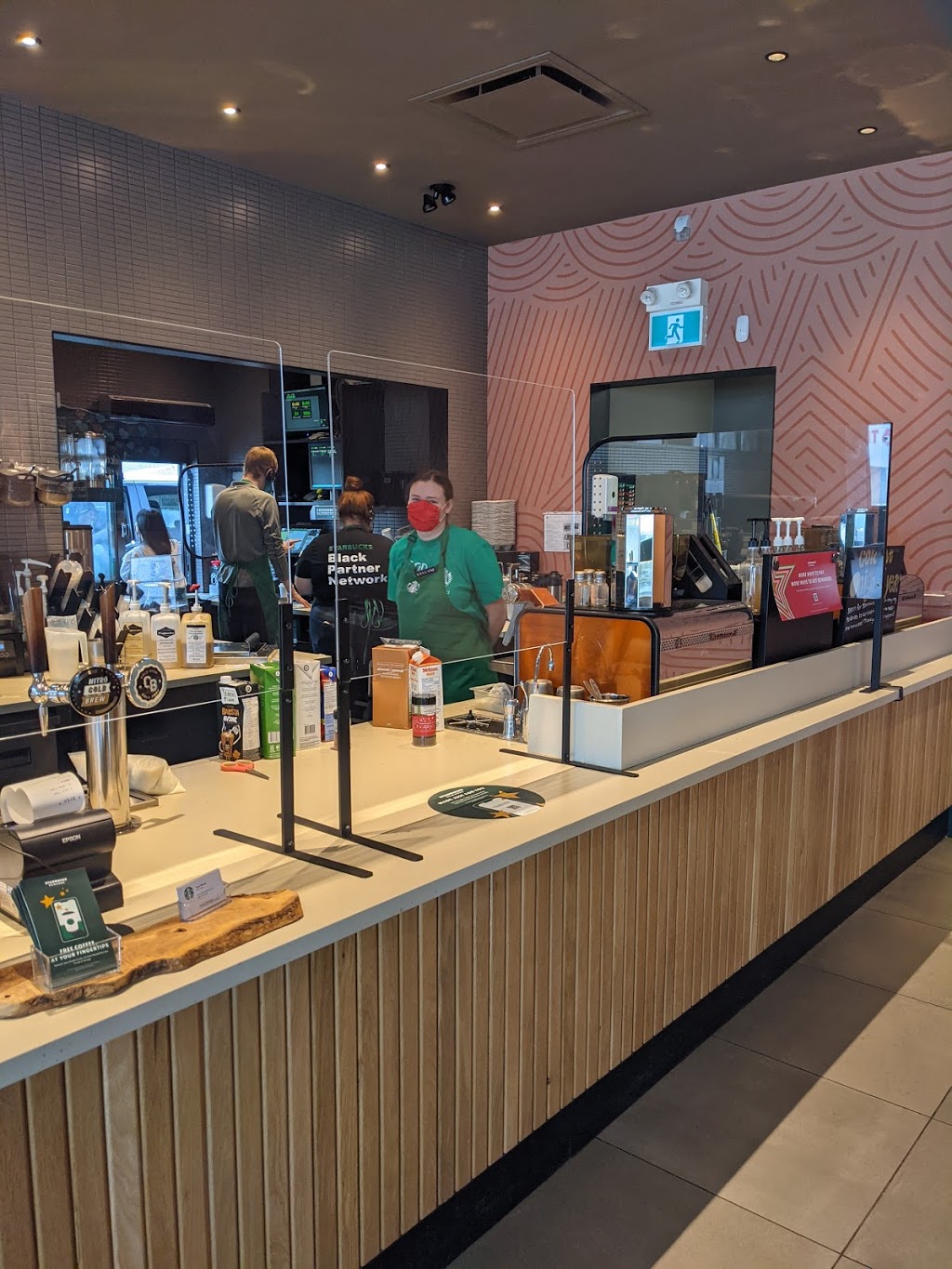 Starbucks | 1051 Victoria St N, Kitchener, ON N2B 3C7, Canada | Phone: (226) 220-3068
