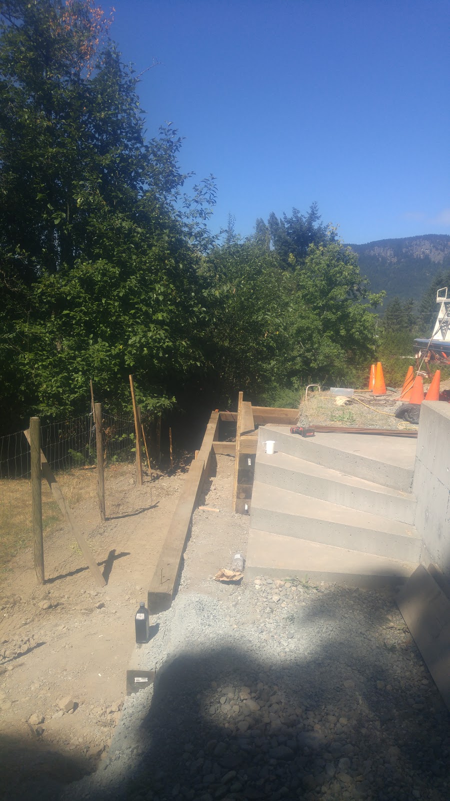 E.M.A Handyman services | 3146 Gibbins Rd, Duncan, BC V9L 1G4, Canada | Phone: (581) 705-4999