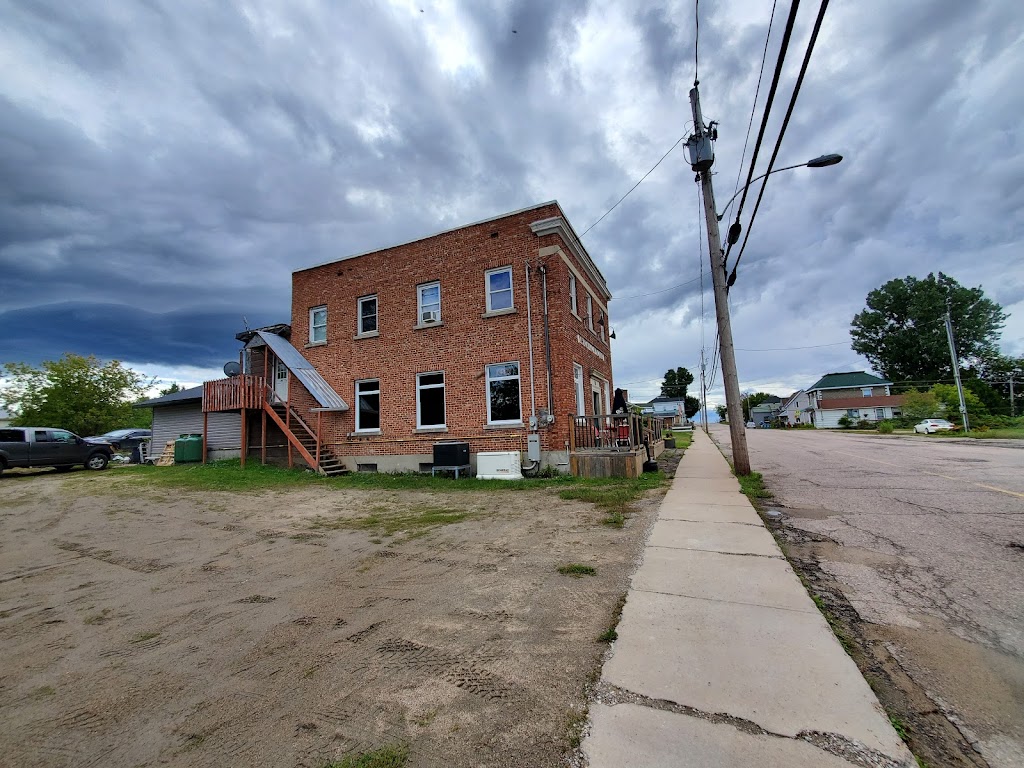 LAncienne Banque - Restaurant & Brewpub | 76 Rue Saint-Jacques, Chapeau, QC J0X 1M0, Canada | Phone: (819) 689-2265