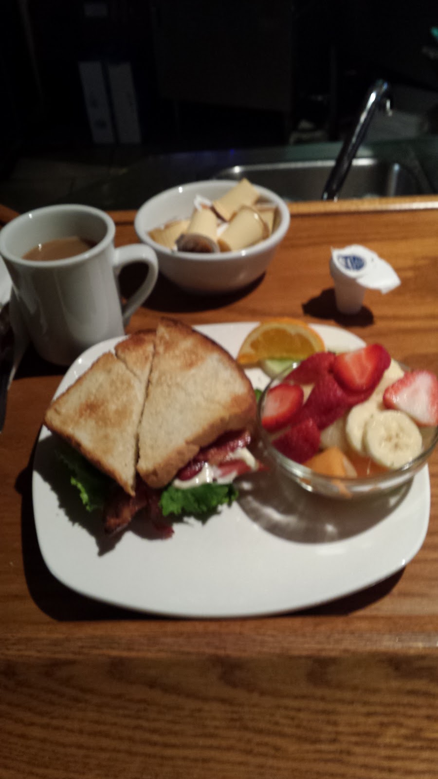 CreekSide Bar & Grill Manotick | 5511 Manotick Main St, Manotick, ON K4M 1B2, Canada | Phone: (613) 692-2236