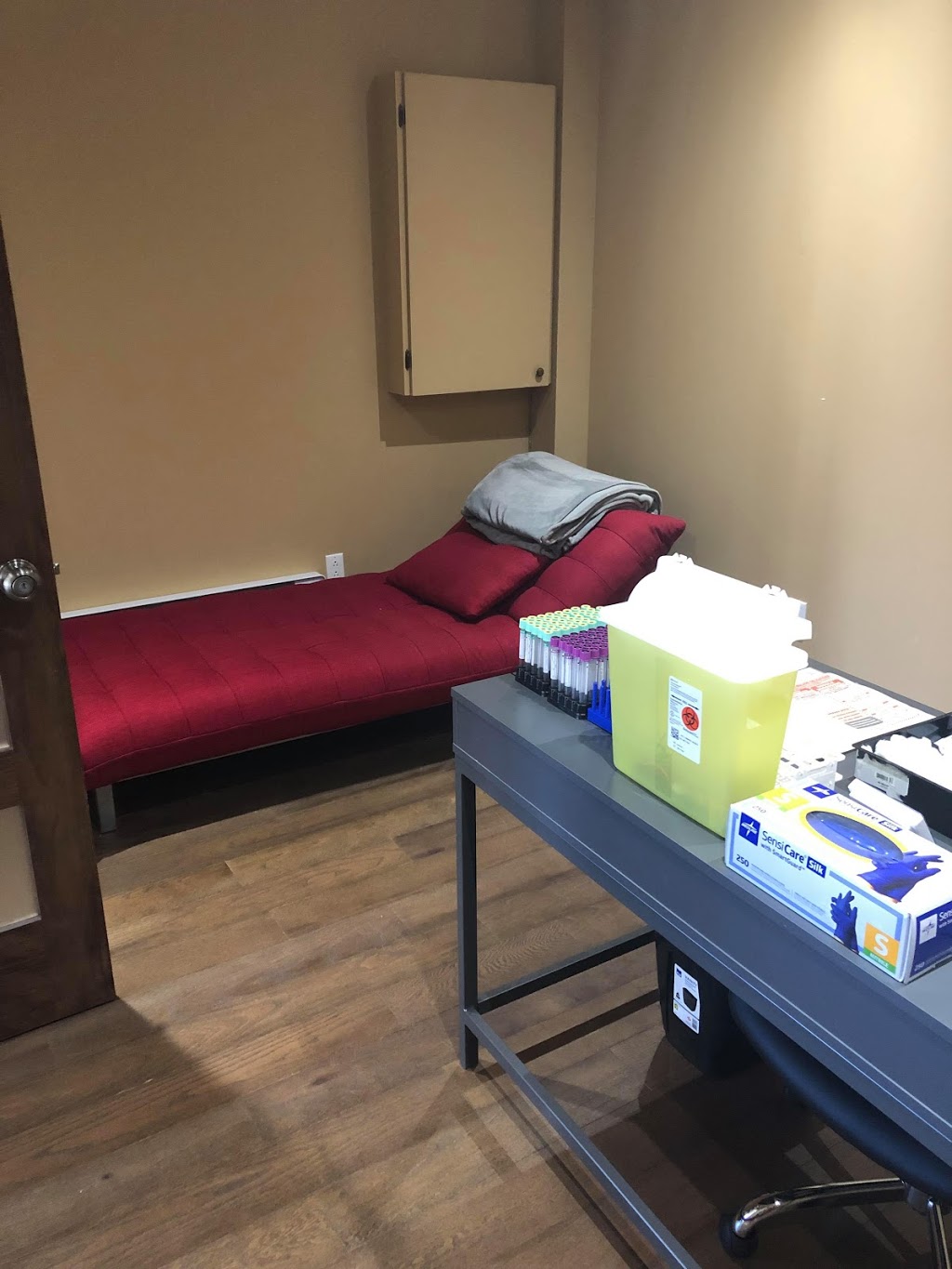 Clinique de Prélèvements Plus | 7-301 Montée du Comté, Les Coteaux, QC J7X 0B1, Canada | Phone: (450) 267-3636