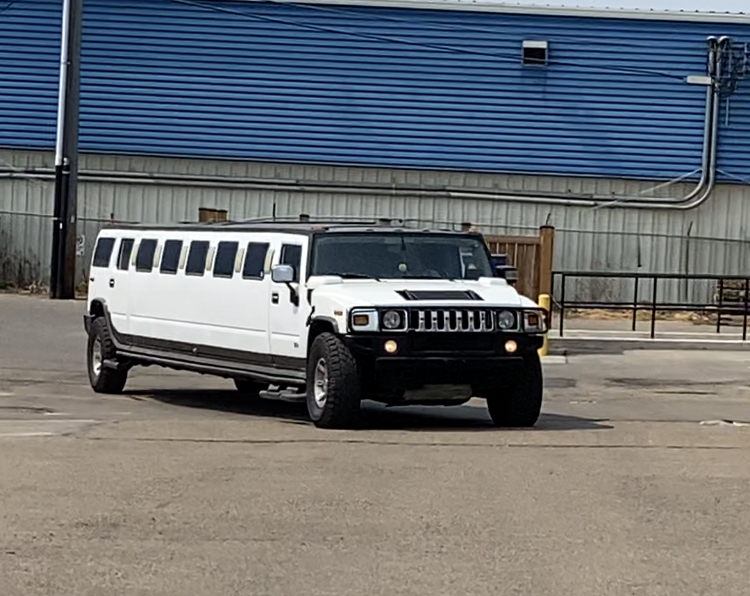 Happy Limo - Limo Service | Limo | Happy Limousine | 155 Kinniburgh Blvd, Calgary, AB T1X 1Y2, Canada | Phone: (587) 834-5000