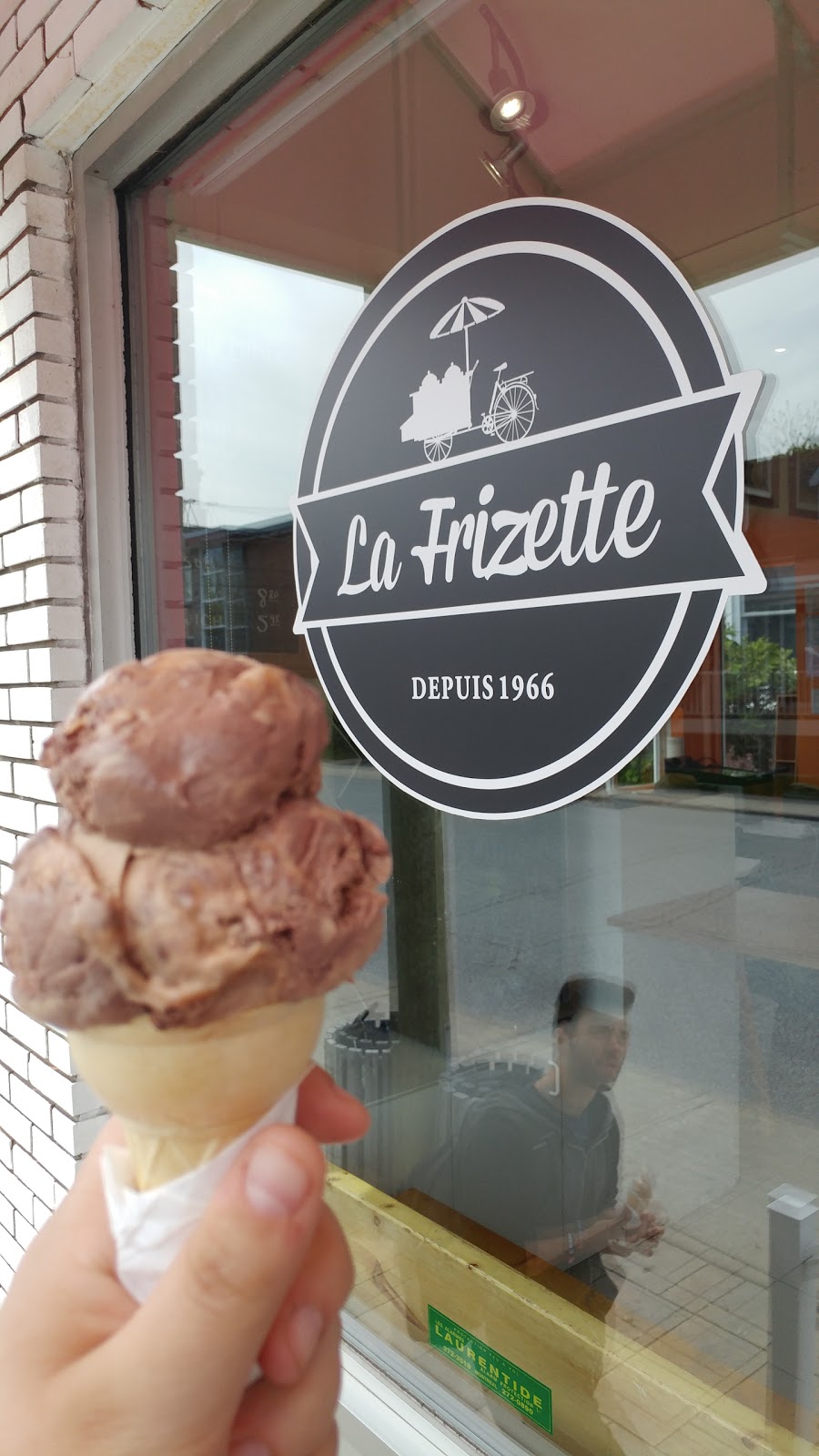 La Frizette | 147 Rue de Gentilly O, Longueuil, QC J4H 1Z3, Canada | Phone: (450) 442-1567