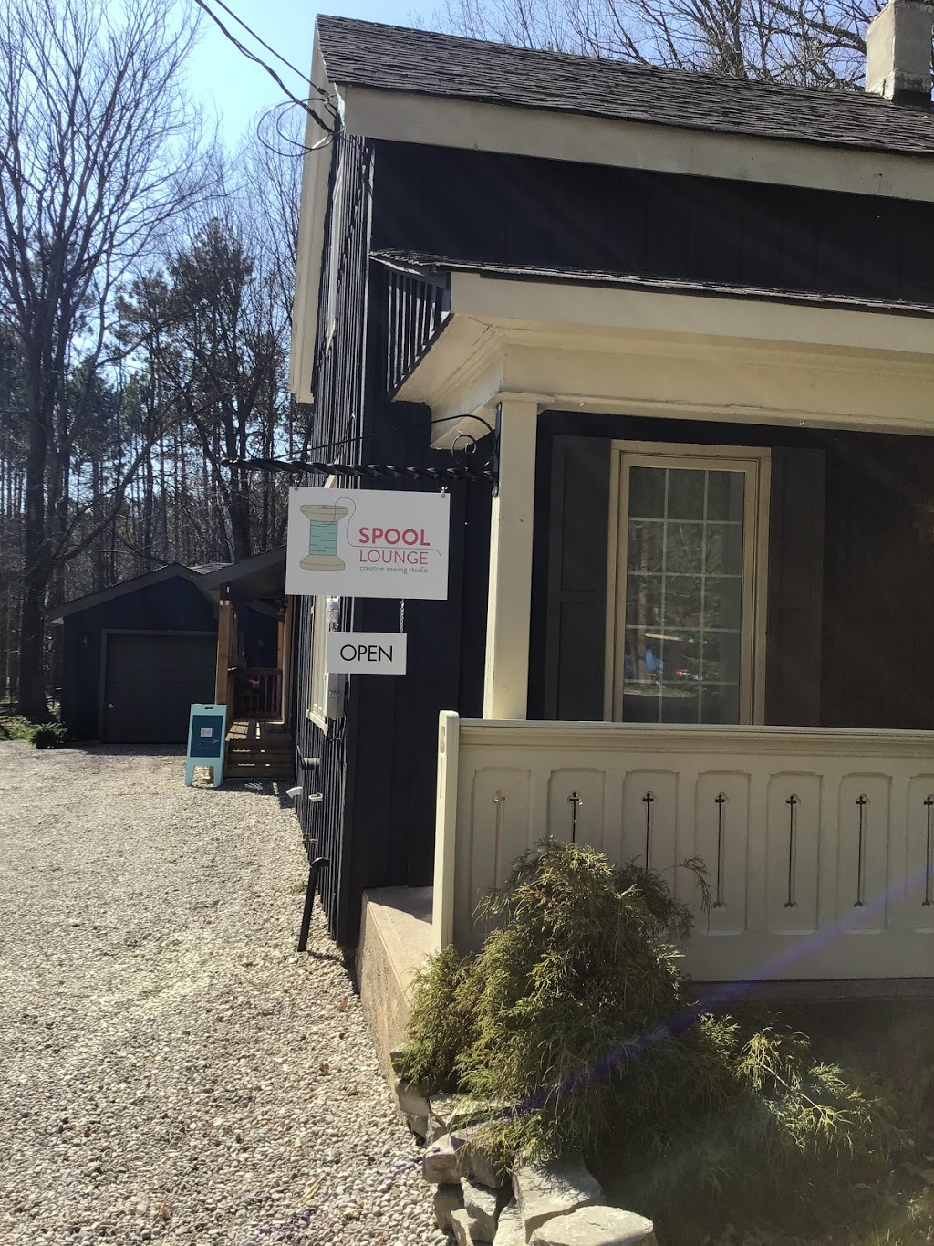 Spool Lounge | 74 Finlay Mill Rd, Midhurst, ON L0L 1X0, Canada | Phone: (705) 503-0074
