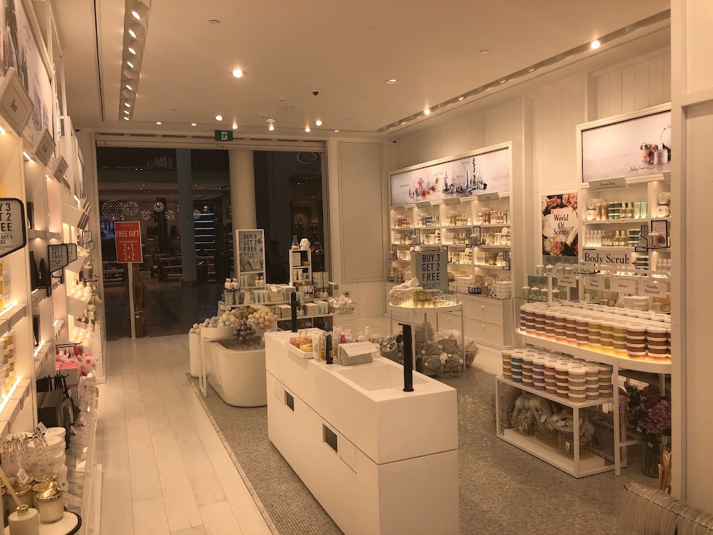 Laline | 25 The West Mall, Etobicoke, ON M9C 1B8, Canada | Phone: (416) 621-0532
