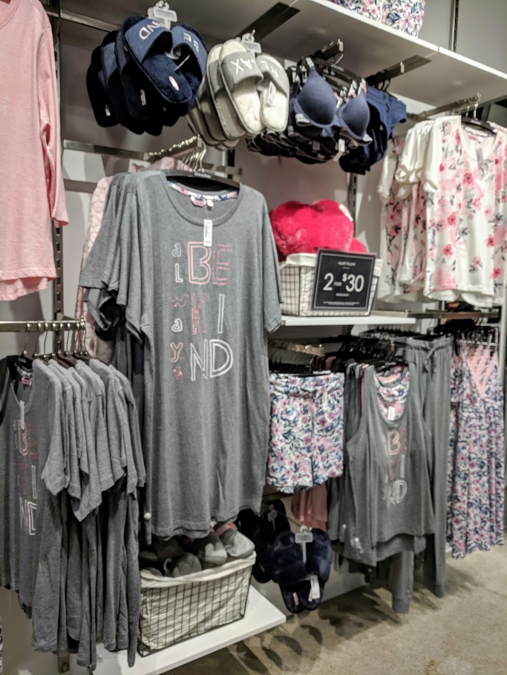 La Vie en Rose Dixie Outlet Mall | DIXIE OUTLET MALL, 1250 S Service Rd #100, Mississauga, ON L5E 1V4, Canada | Phone: (905) 278-5264