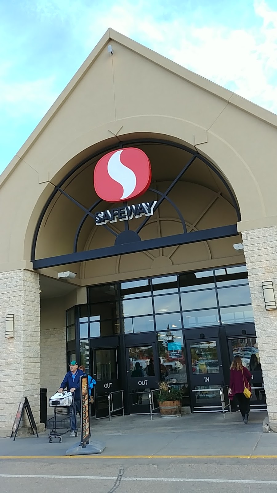 Safeway Southland Mall | Southland Mall, 3015 Gordon Rd, Regina, SK S4S 6H7, Canada | Phone: (306) 586-5140