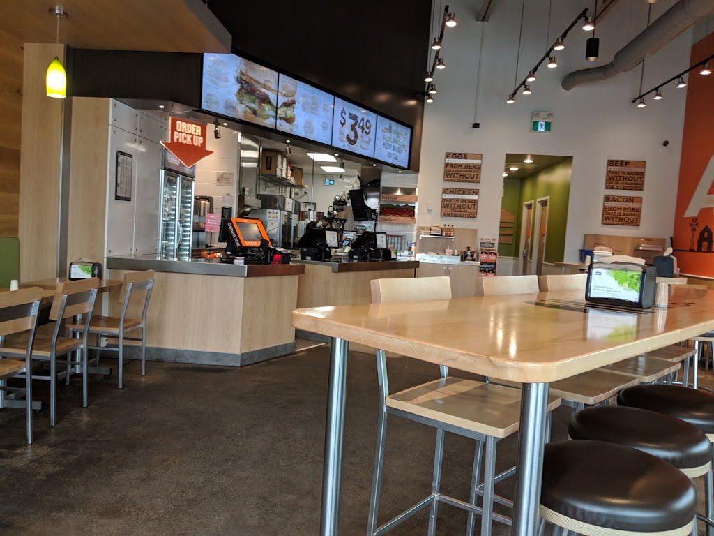 A&W Canada | 1980 Ogilvie Rd, Gloucester, ON K1J 7N9, Canada | Phone: (613) 747-9920