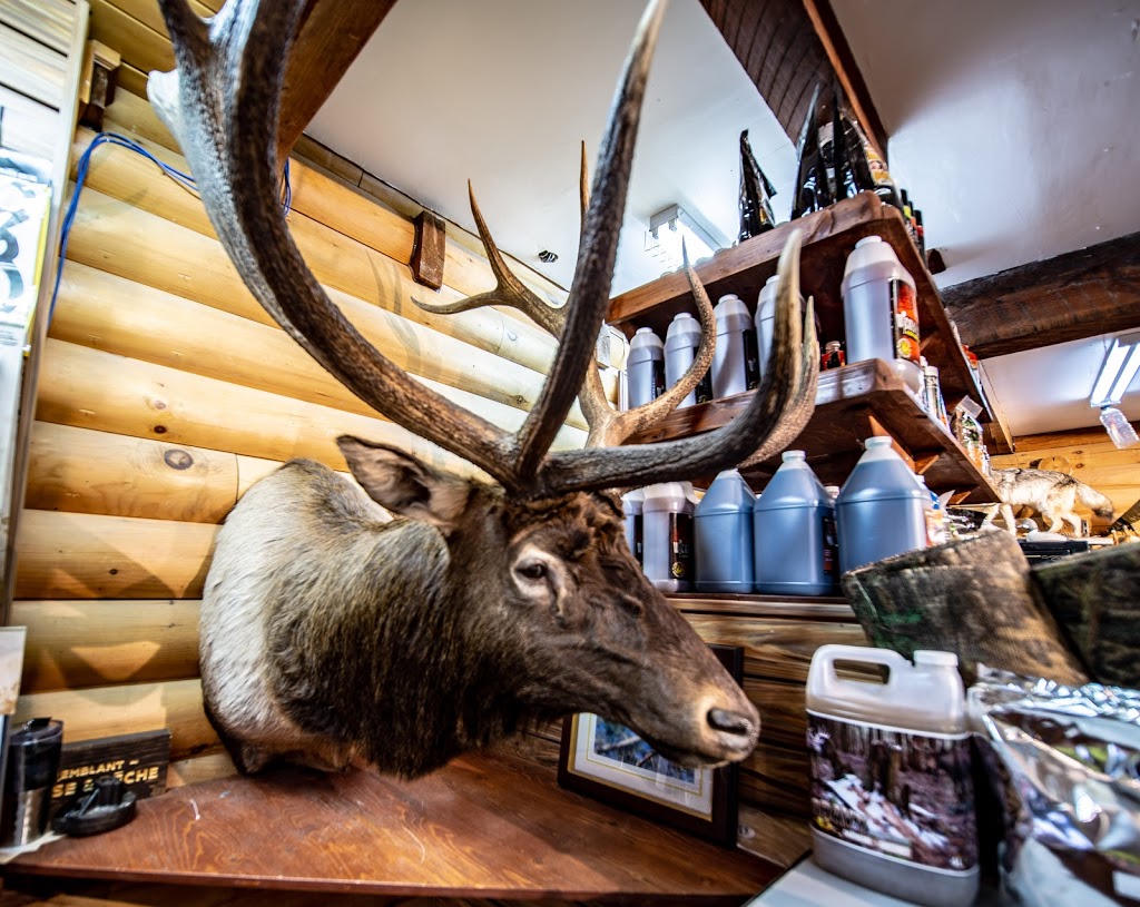 Chasse et Pêche Tremblant | 302 QC-117, Mont-Tremblant, QC J8E 2X3, Canada | Phone: (819) 429-0808