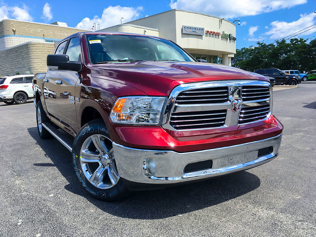 Unique Chrysler Service | 915 Walkers Line, Burlington, ON L7N 3V8, Canada | Phone: (866) 937-9780