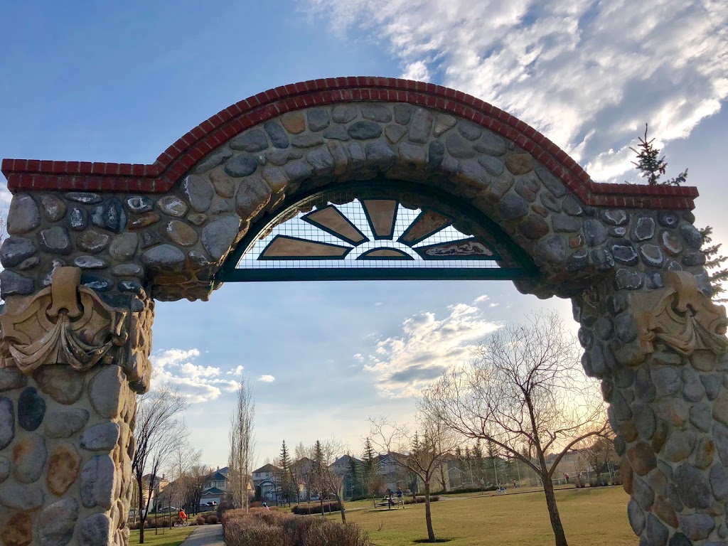 Somerset Park | 999 Somerset Dr SW, Calgary, AB T2Y 3G9, Canada | Phone: (403) 807-8736