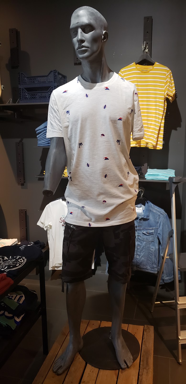 JACK & JONES | 999 Upper Wentworth St, Hamilton, ON L9A 4X5, Canada | Phone: (905) 575-7400
