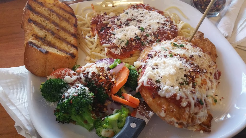 Boston Pizza | 227 Dundas St E, Trenton, ON K8V 1L8, Canada | Phone: (613) 392-7194