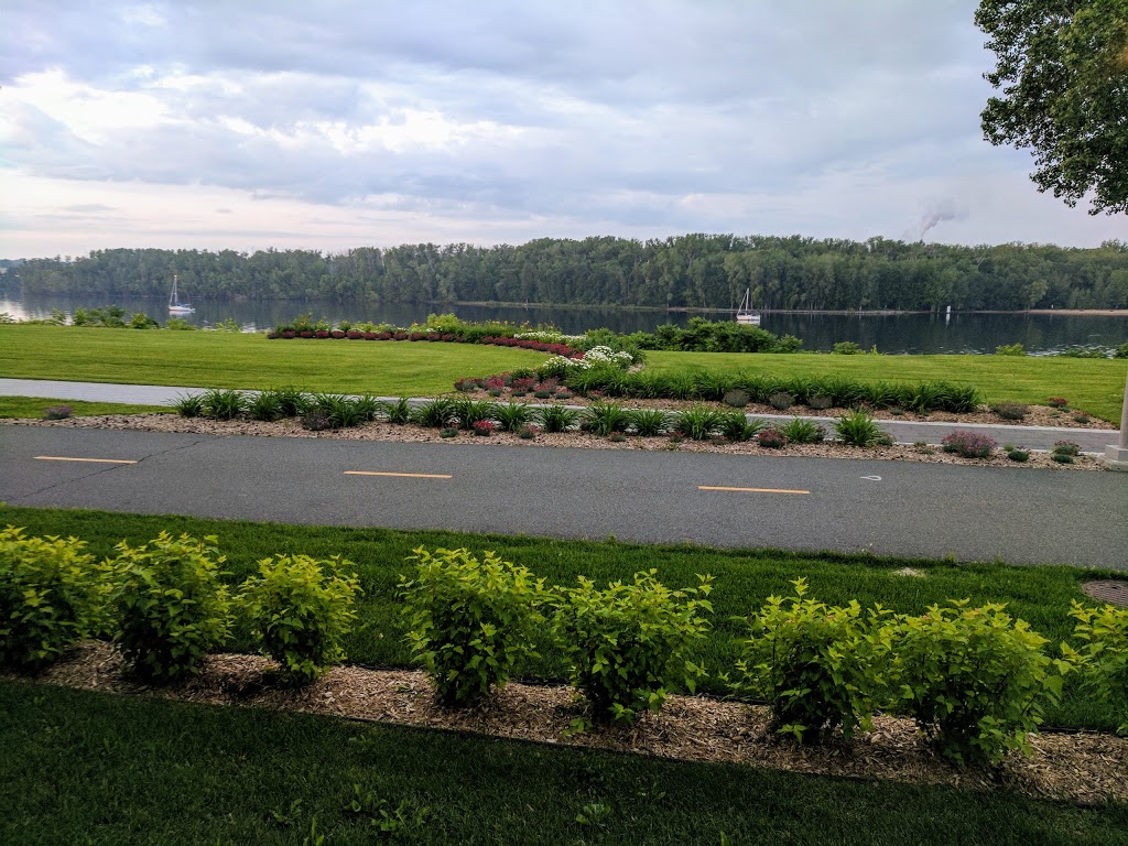Promenade Trois-Rivières Sur St-Laurent | 1500 Avenue des Draveurs, Trois-Rivières, QC G9A 2J2, Canada