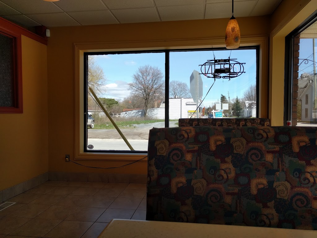 Jiffy Grill | 146 Main St, Odessa, ON K0H 2H0, Canada | Phone: (613) 386-8886