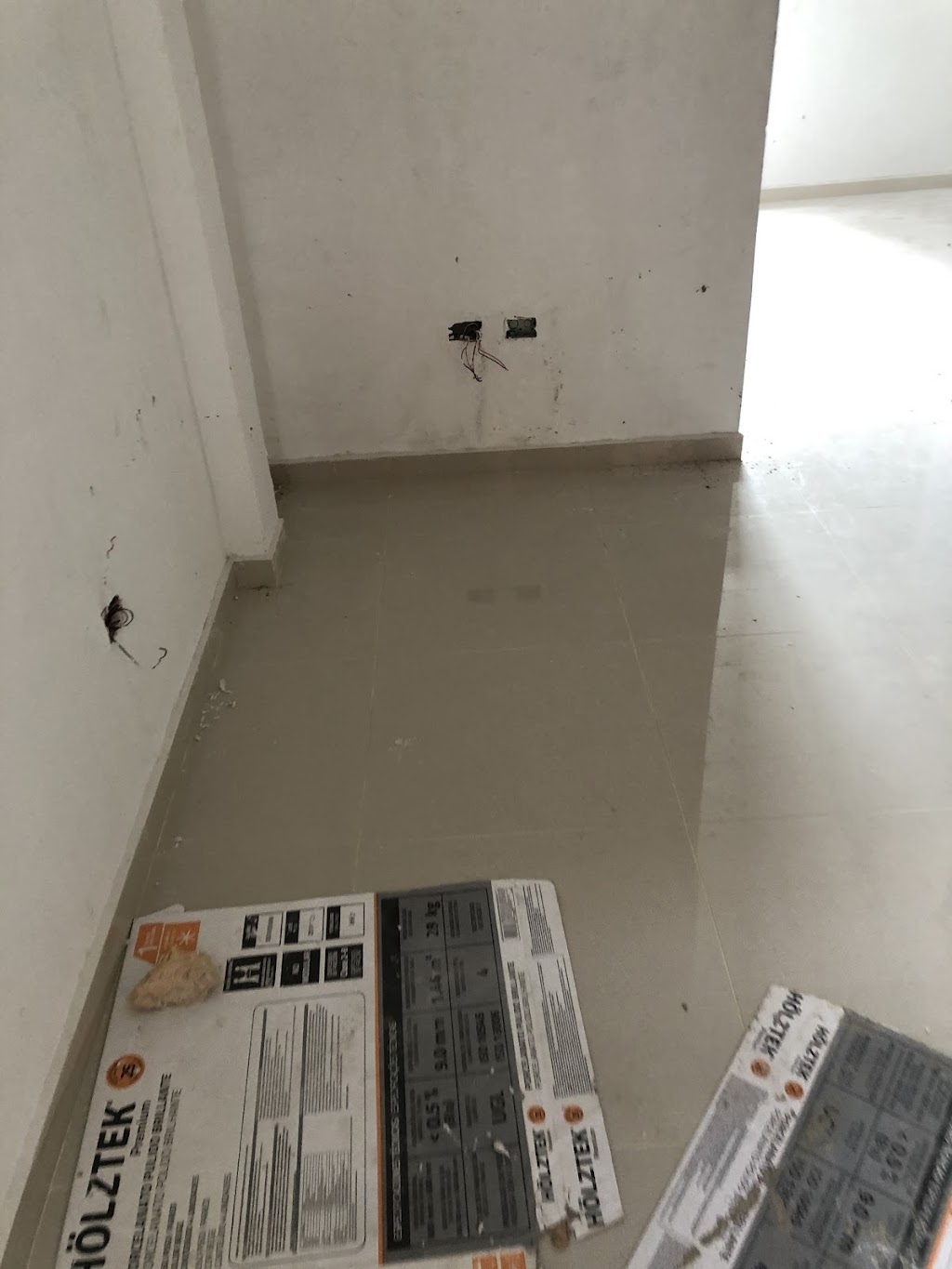 V.L.construction clean services ltd | 55 Skyview Link NE, Calgary, AB T3N 1P6, Canada | Phone: (403) 404-3073