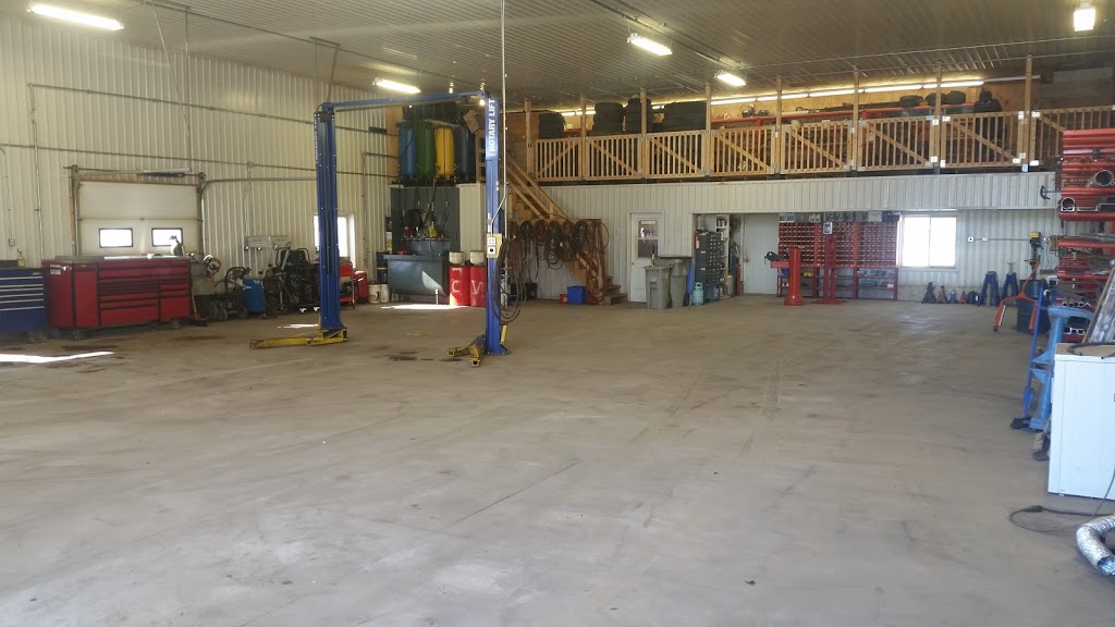 Kroes Truck Shop | 286 Bayfield Rd, Clinton, ON N0M 1L0, Canada | Phone: (519) 482-5560
