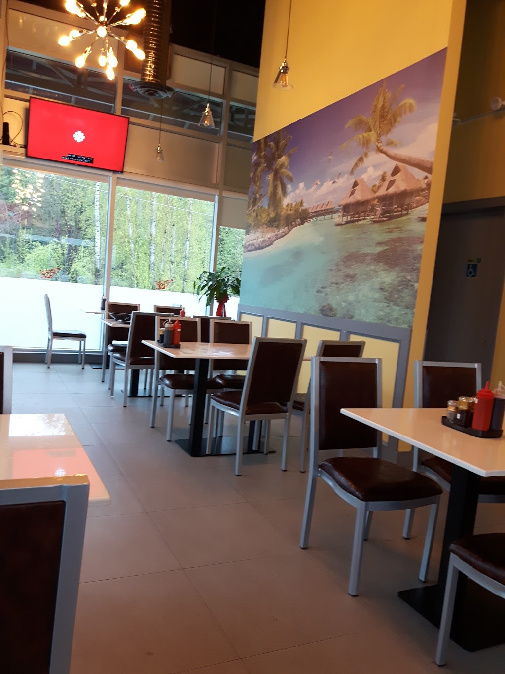 Deluxe Noodle House | 19255 Fraser Hwy #108, Surrey, BC V3R 7C9, Canada | Phone: (604) 427-3828