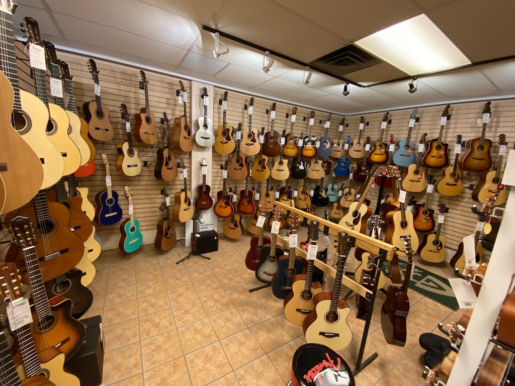 Centre De Musique Diplomate Ltee | 311 Rue Beaubien E, Montréal, QC H2S 1R9, Canada | Phone: (514) 274-5413