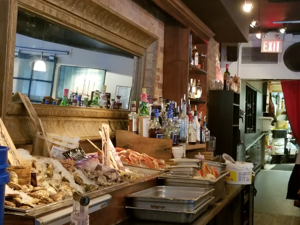 Pearl Diver | 100 Adelaide St E, Toronto, ON M5C 1K9, Canada | Phone: (416) 366-7827