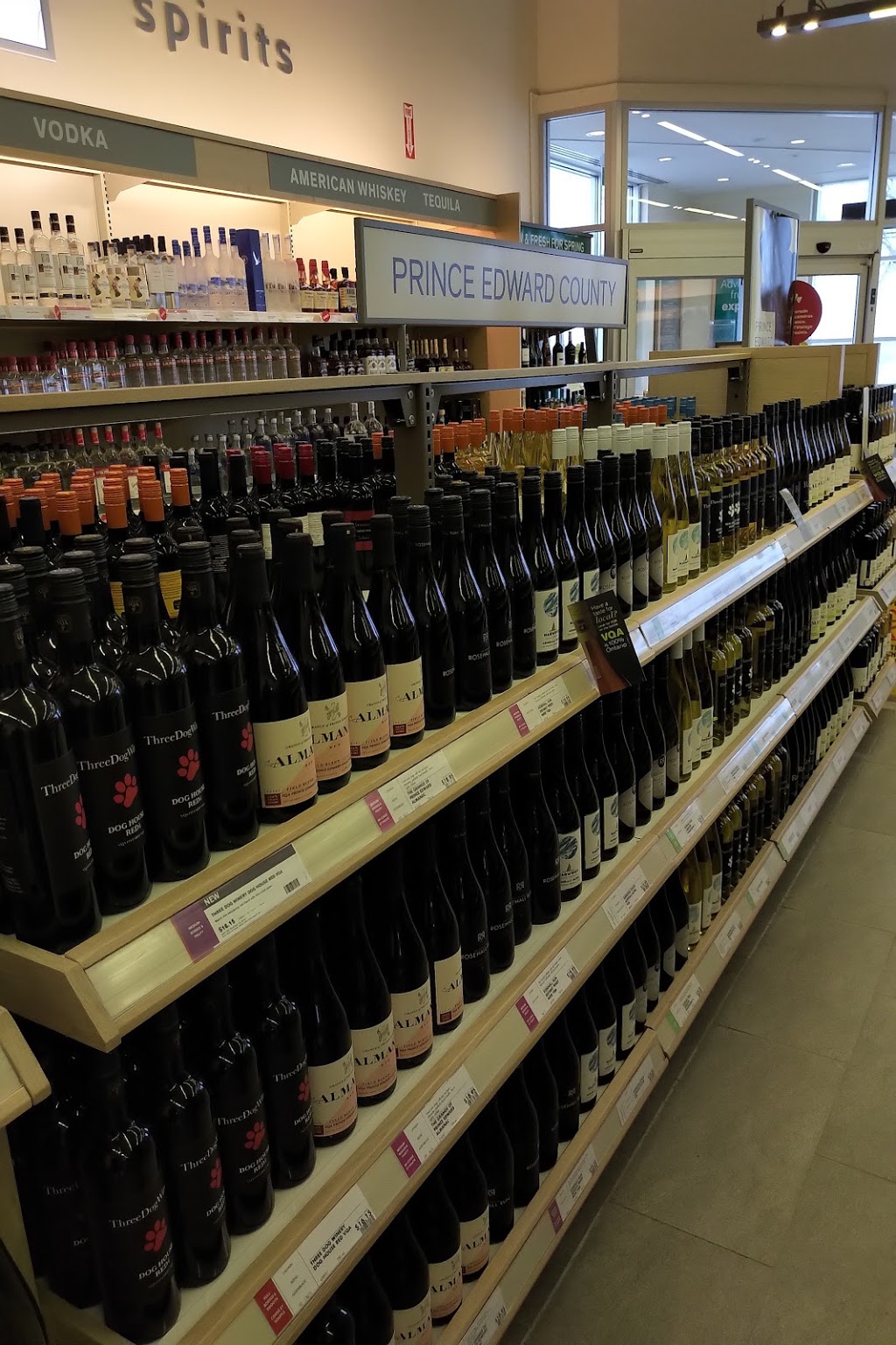 LCBO | 462 Wellington Main St, Wellington, ON K0K 3L0, Canada | Phone: (613) 399-3320