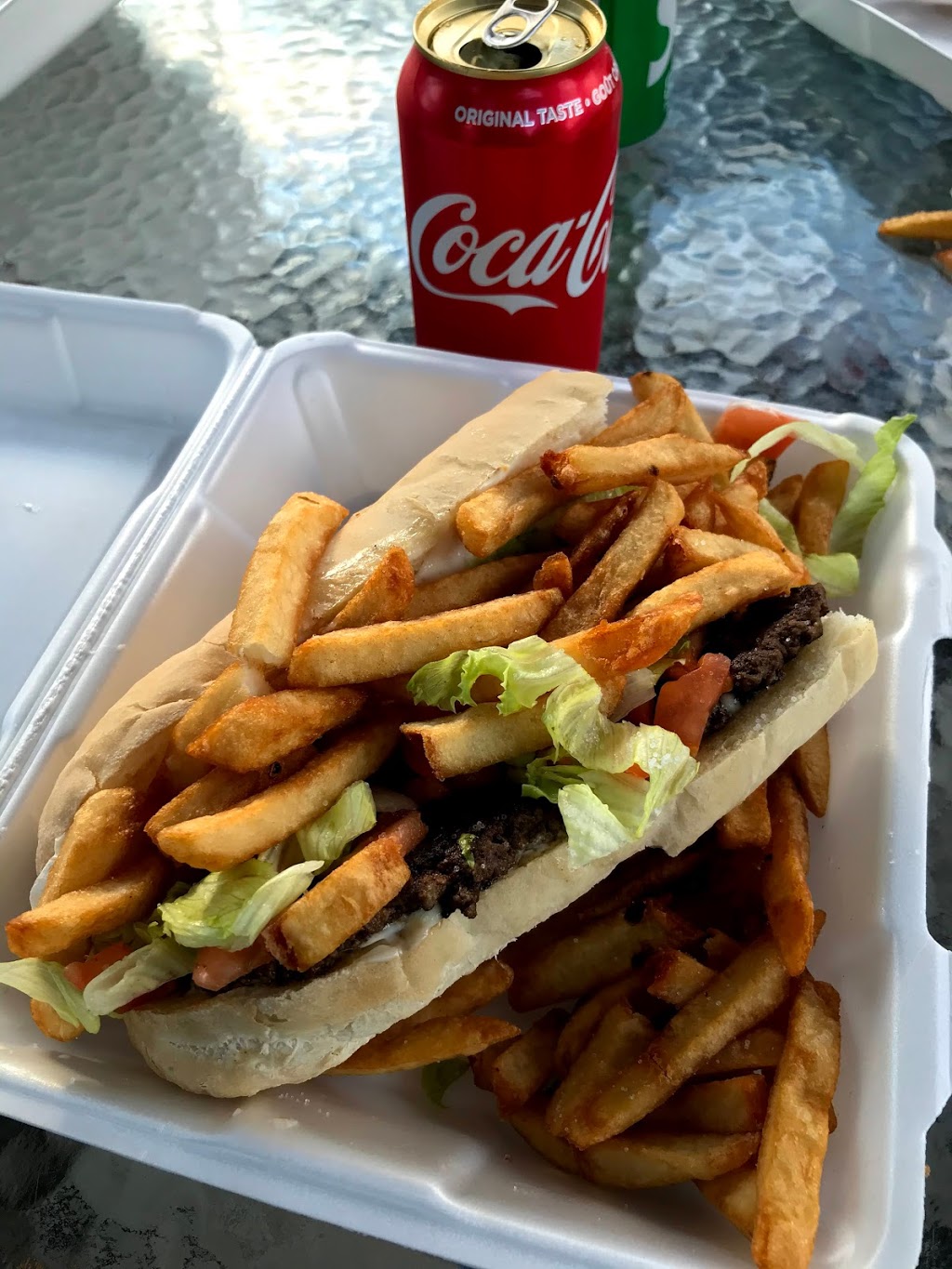 Casse-Croute Frit-O-Bec | 195 Chemin Métivier, Saint-Damien-de-Buckland, QC G0R 2Y0, Canada | Phone: (418) 789-3515