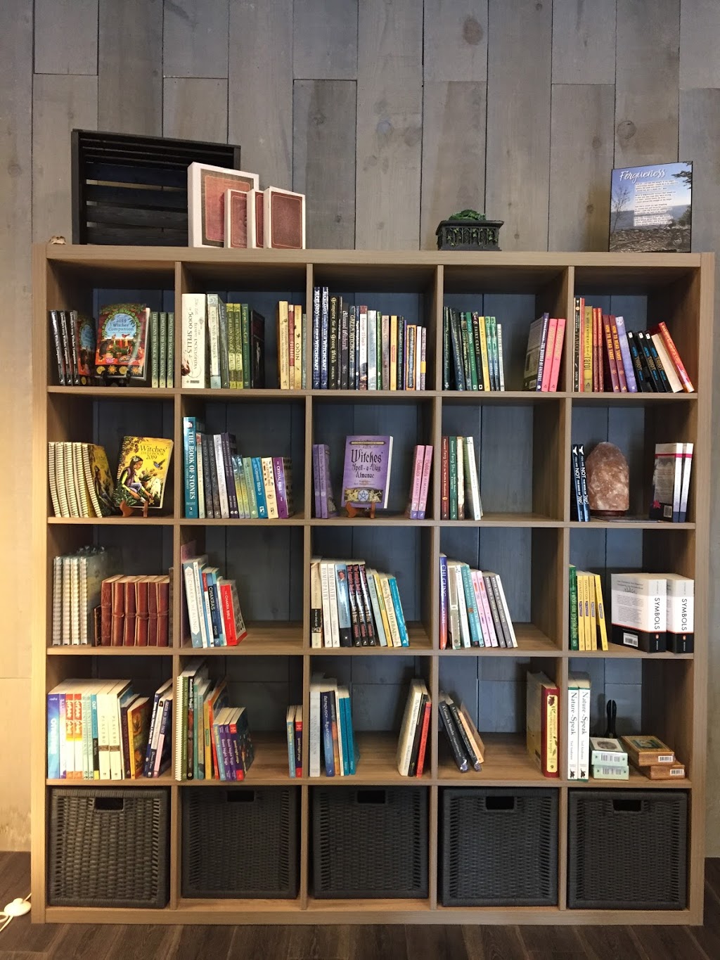 The Mystic Tree | 13-5353 Lakeshore Rd, Burlington, ON L7L 1C8, Canada | Phone: (905) 630-6042
