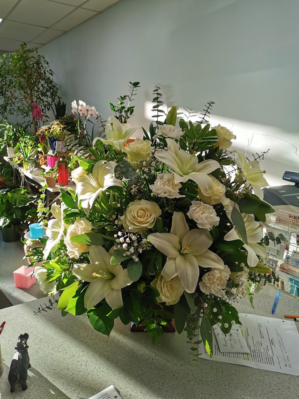 Dorval Florist | 251 Av. Dorval, Dorval, QC H9S 3H5, Canada | Phone: (514) 636-1644