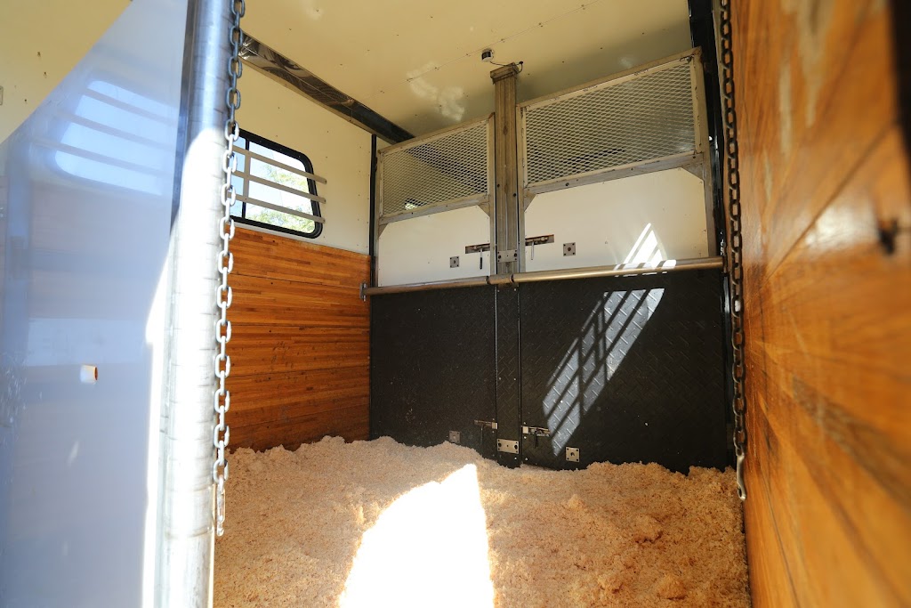 Foothills Horse Transport | 210210 274th Avenue West, Foothills, AB, Canada, AB T1S 5R3, Canada | Phone: (403) 560-6677
