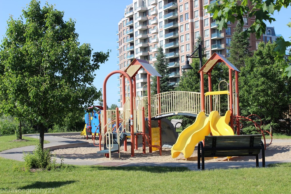 Junction Parkette | Revelstoke Crescent, Richmond Hill, ON L4B 4T4, Canada | Phone: (905) 771-8800