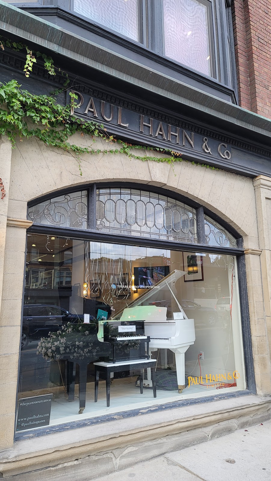 Paul Hahn & Co. | 1058 Yonge St, Toronto, ON M4W 2L4, Canada | Phone: (416) 922-3122