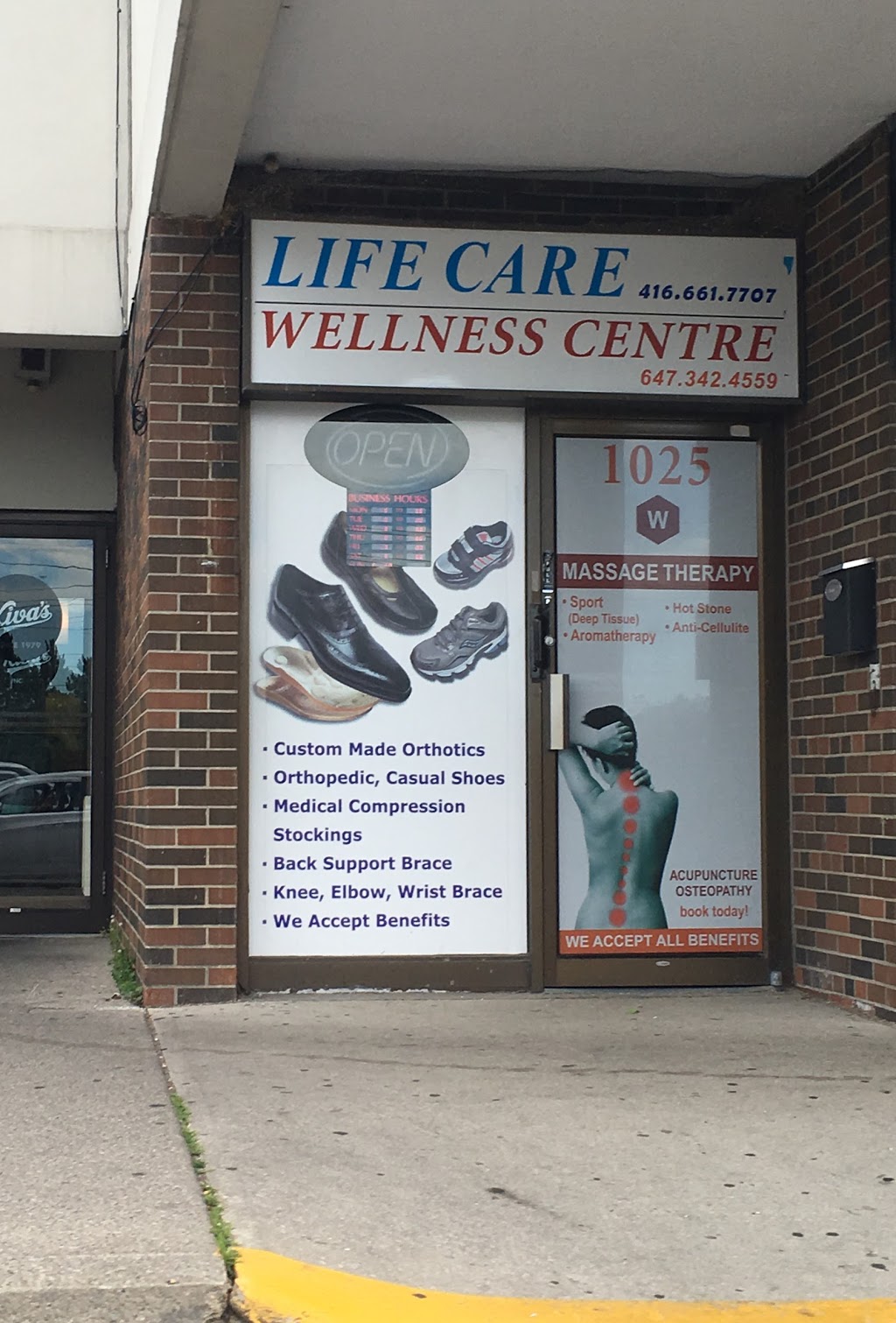 Life Care Medical Supplies 1025 Steeles Av W, North York, ON M2R 2S9