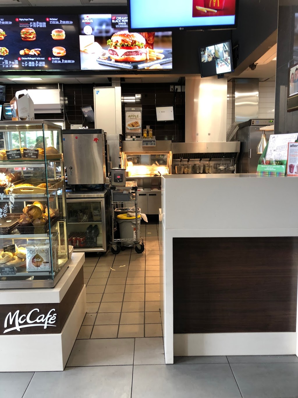 McDonalds | 18423 Hurontario St, Caledon Village, ON L7K 0Y4, Canada | Phone: (519) 927-9828