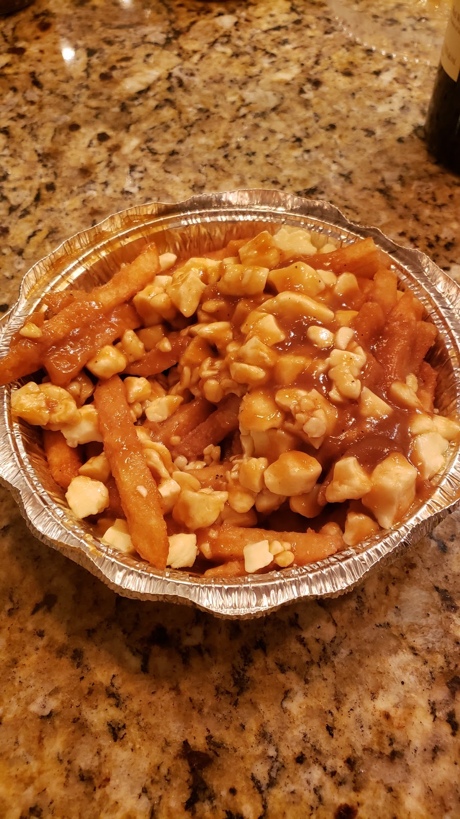 Pizza Select | 2744 Bd Saint-Charles, Kirkland, QC H9H 3B6, Canada | Phone: (514) 697-0808