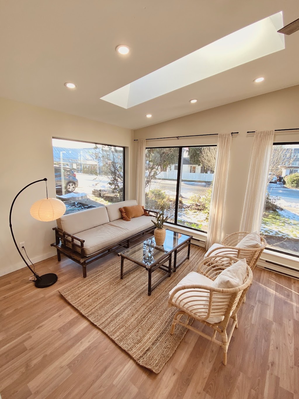 Silk Head Spa | 5662 Wharf Ave, Sechelt, BC V0N 3A0, Canada | Phone: (236) 476-4462