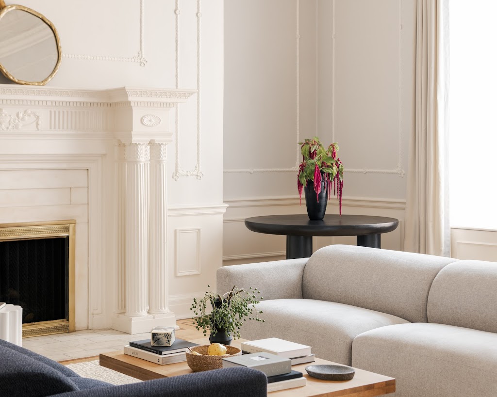 Moes Home Collection | 7850 Weston Rd Unit C4, Woodbridge, ON L4L 9N8, Canada | Phone: (800) 705-6637