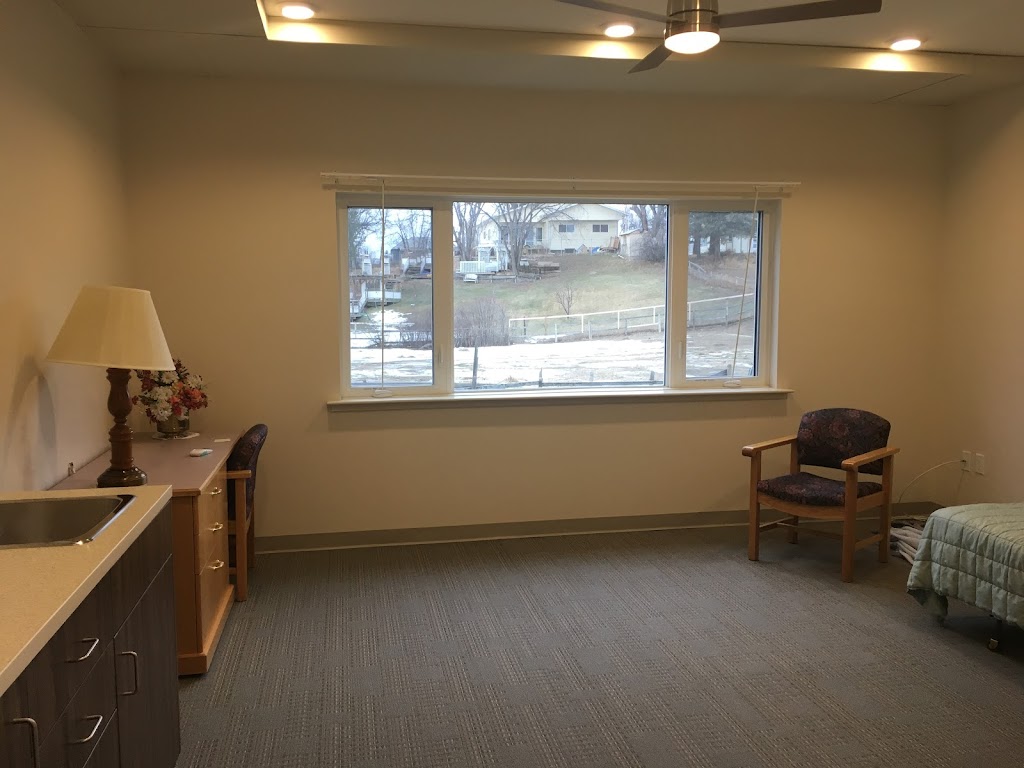Diamond Willow Lodge | 162 South, N Centre St Box 580, Magrath, AB T0K 1J0, Canada | Phone: (403) 758-6866 ext. 1