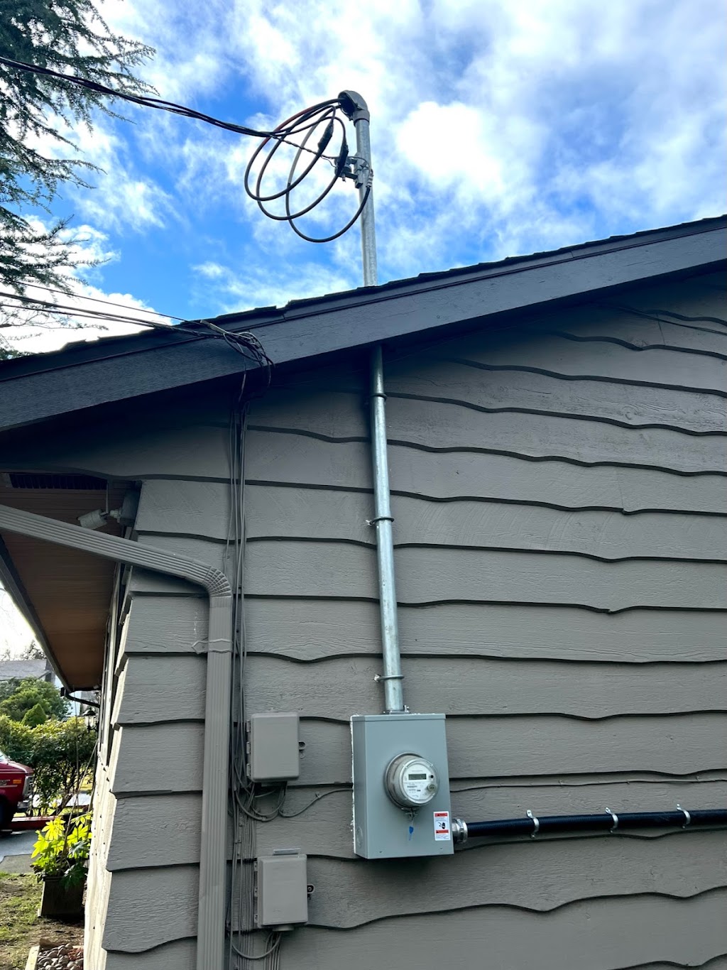 Raymond Electrical Solutions Ltd. | 11949 220 St, Maple Ridge, BC V2X 5R3, Canada | Phone: (778) 710-2558